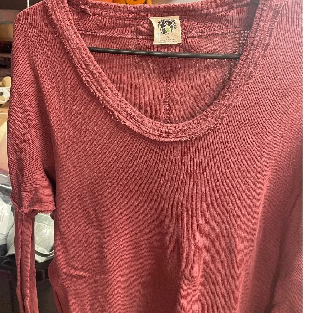 Free People Thermal Top Raw‎ Hem Long Sleeve Tunic Top Casual Comfy XS- 2 Tops - Picture 5 of 11